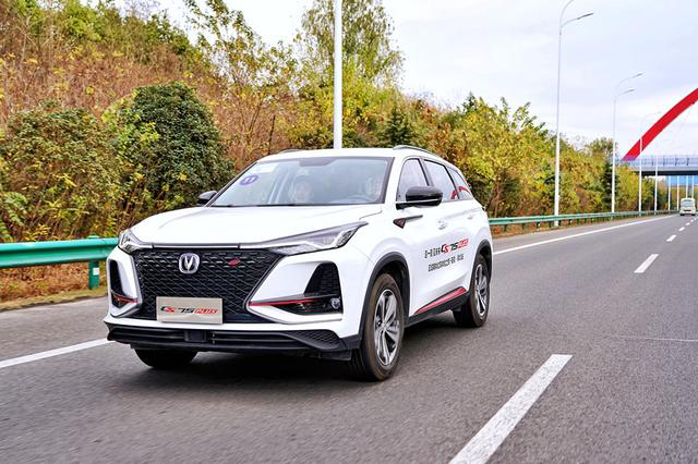 长安CS75PLUS一箱油跑多远  说出来很多人都不信
