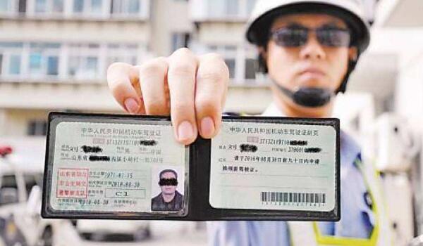 中型客车核载多少人 中型客车需要什么驾照