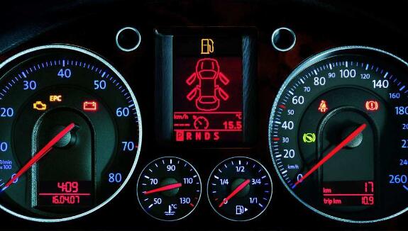 电瓶没电仪表盘怎么显示