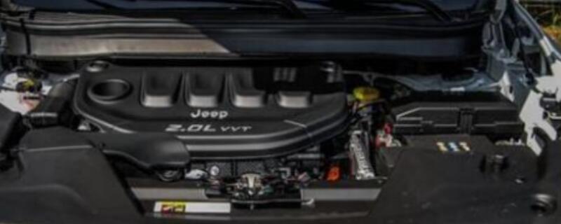 Jeep自由光用的是什么发动机变速箱