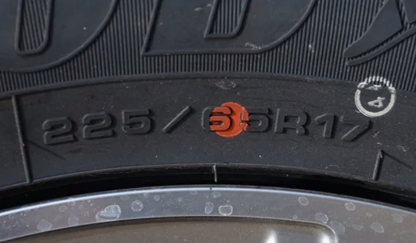 哈弗H62.0T轮胎什么型号 轮胎型号225/55R19和235/60R18