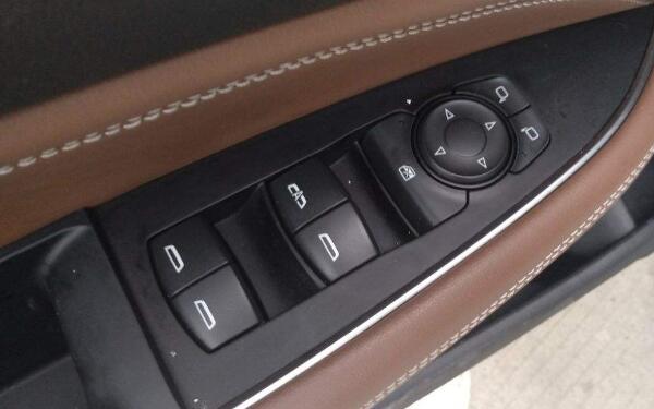 高尔夫7一键升降复位