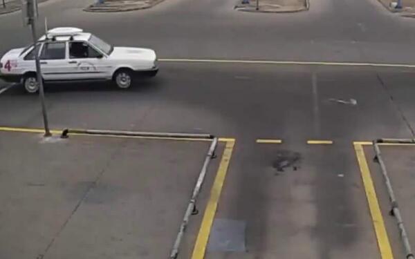 开车倒车不知道往哪个方向打