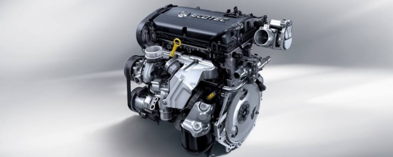 发动机接的那个大塑料管是干什么的