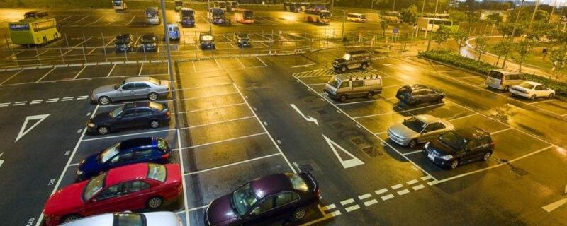 夜间临时停车怎样使用灯光