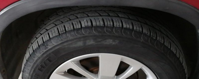 前轮内侧吃胎自己调整