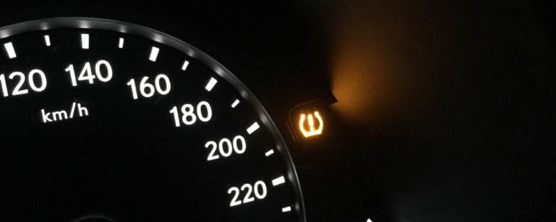 雷克萨斯黄灯感叹号