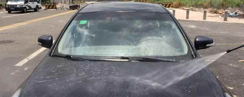 可以单用清水洗车吗