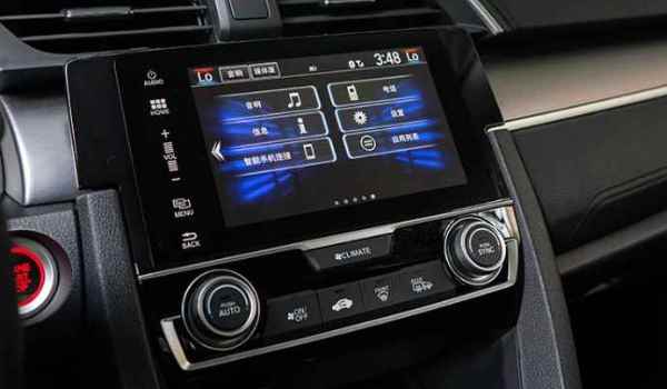 汽车多媒体显示器没反应