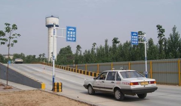 科二和科三可以一起考么